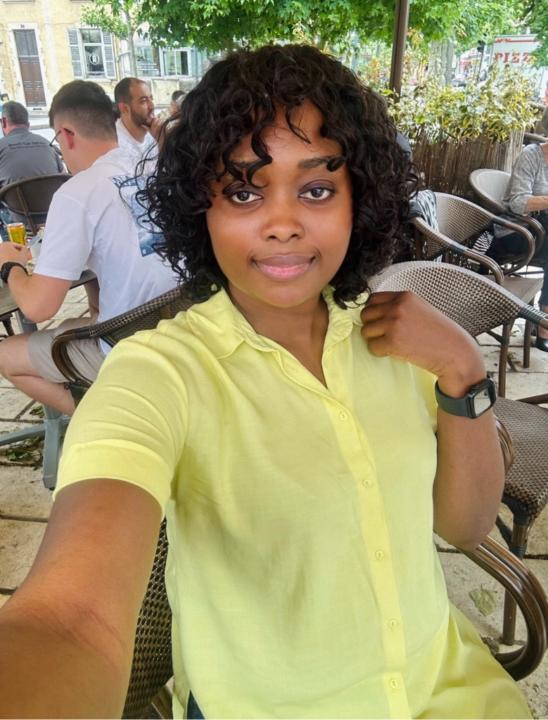 Helen Bisiolu