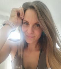 Zsófi Bana