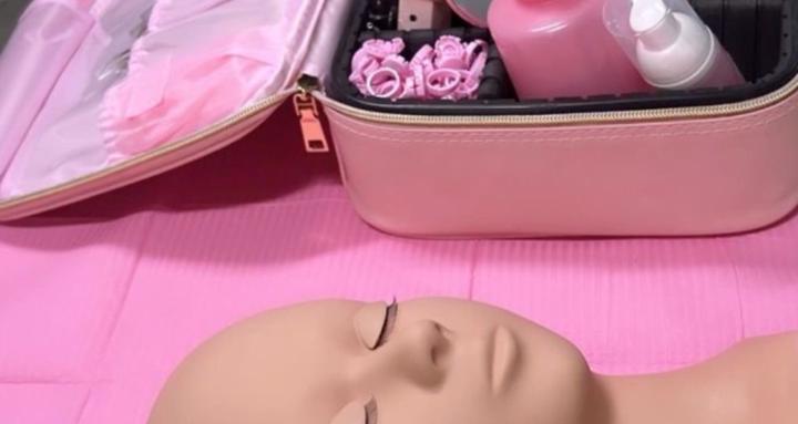 EYELASH ACADEMY