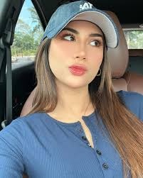 Hannah Bella
