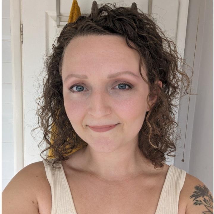 Holly Neeson