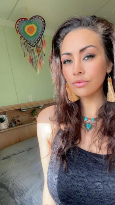 Misty blu Elizabeth Wilson