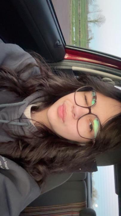 𝐿𝑖𝑙𝑎 Yver