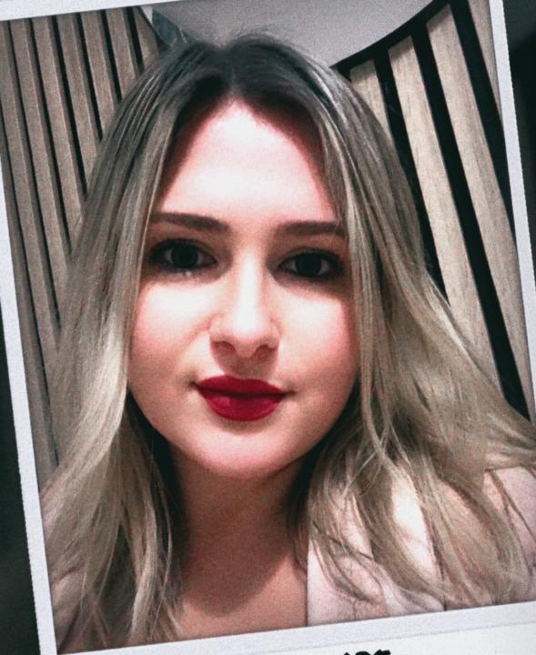 Izabela Vidal