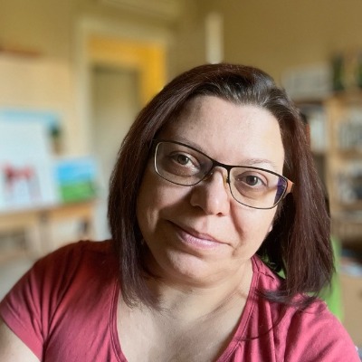 Szilvia Jámbor