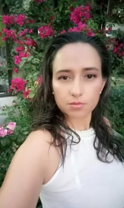 Monica Intintamia Diaz Cevallos
