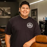 Leonardo Flores