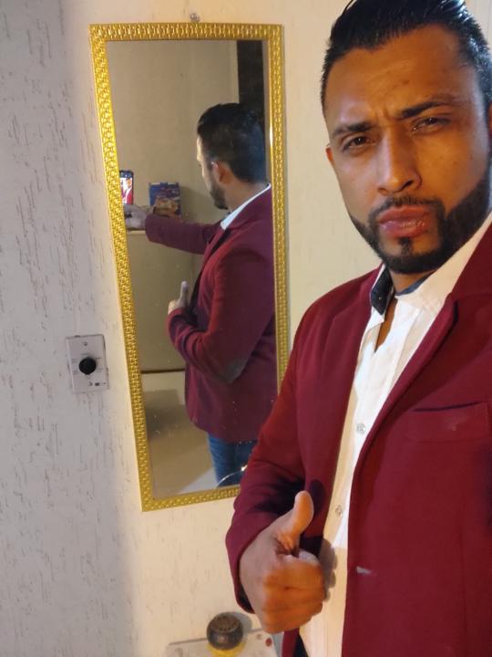 Alejandro Flores