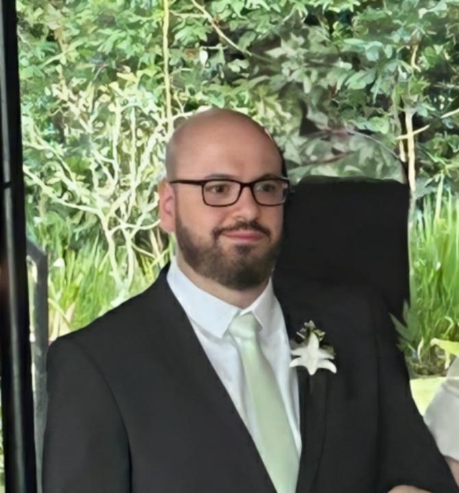 Luis Mallozzi