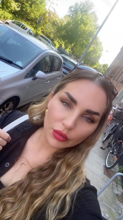 Dilan Katrine Süslü