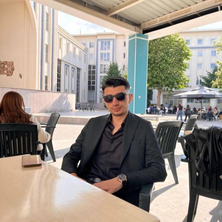Uğur Uzun
