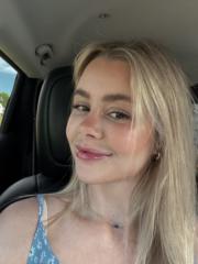 Ashton Decker