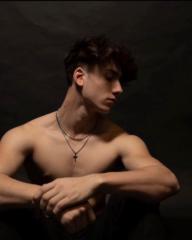 Ezra Urmy