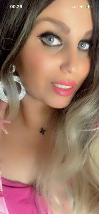 Vente de prêt-à-porter, évènement The Queen Elena