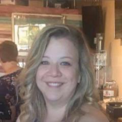 Lindsay Hoiland
