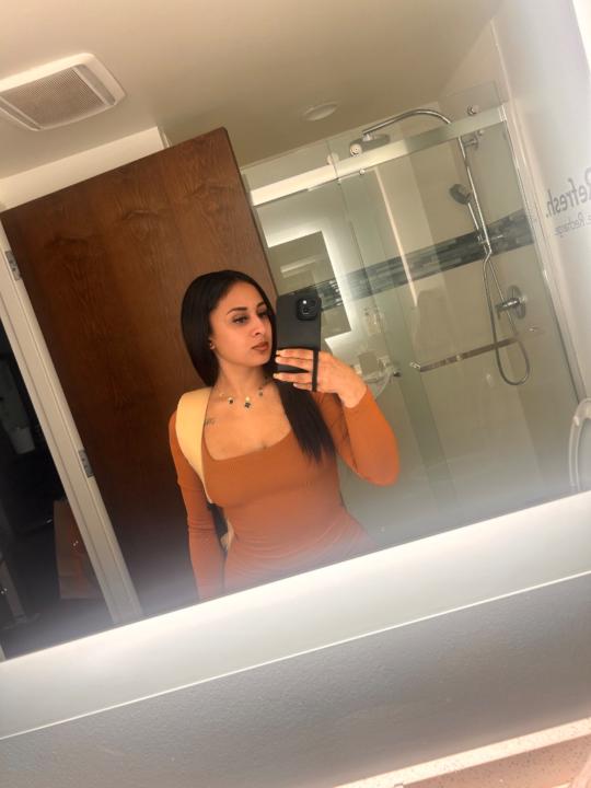 Anisa Feazell