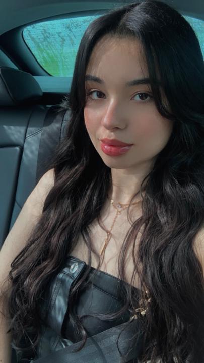 Lara Montanher Trindade