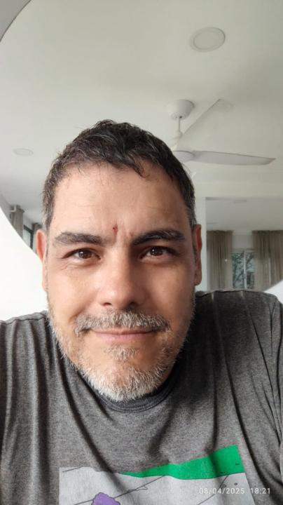 Enzo Allegrucci Longhino