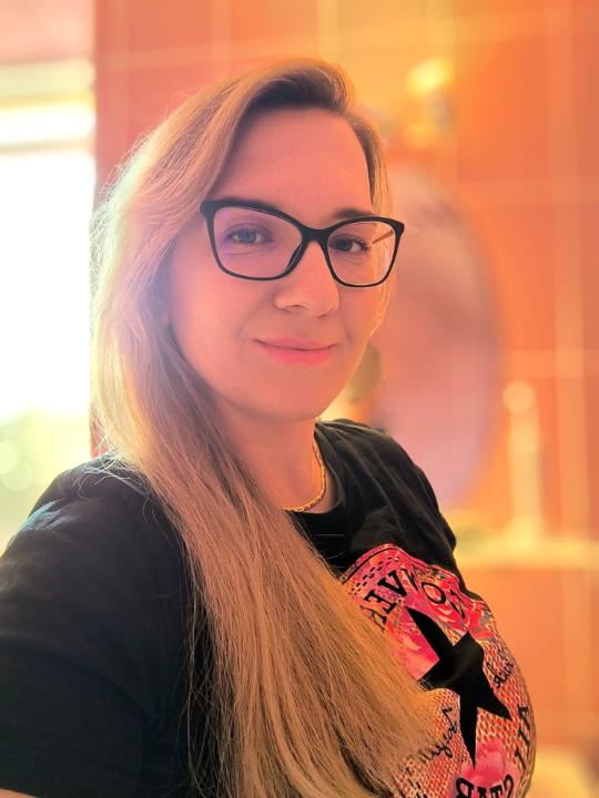Laura Varga