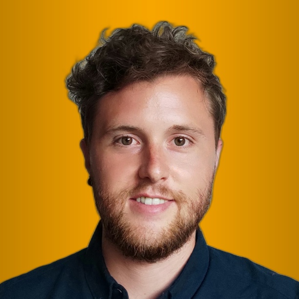 Nicolas Guasch bicking