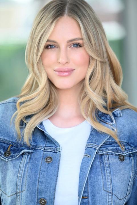 Amanda Mills