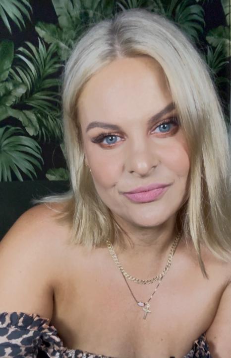 Belle Brett