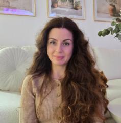 Toni Михайлова