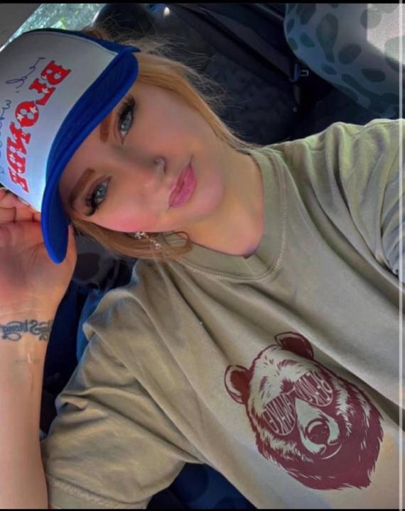 Angela Pelas