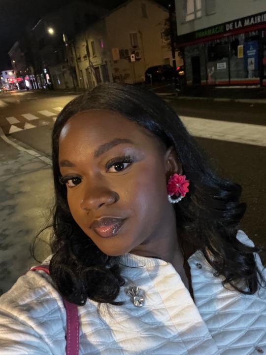 Grâce Gloria Gbahoungba