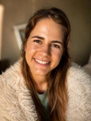 Desmarie Theron