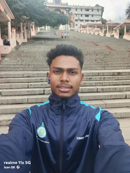Isan Bachar