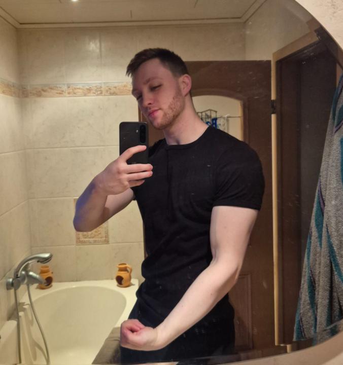 Nicolas K.