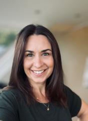 Julia Hostlowsky