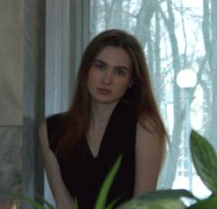 Полина Зенева