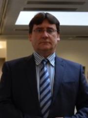 Kenneth MacNeil