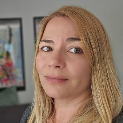 Nicole Hoffmann