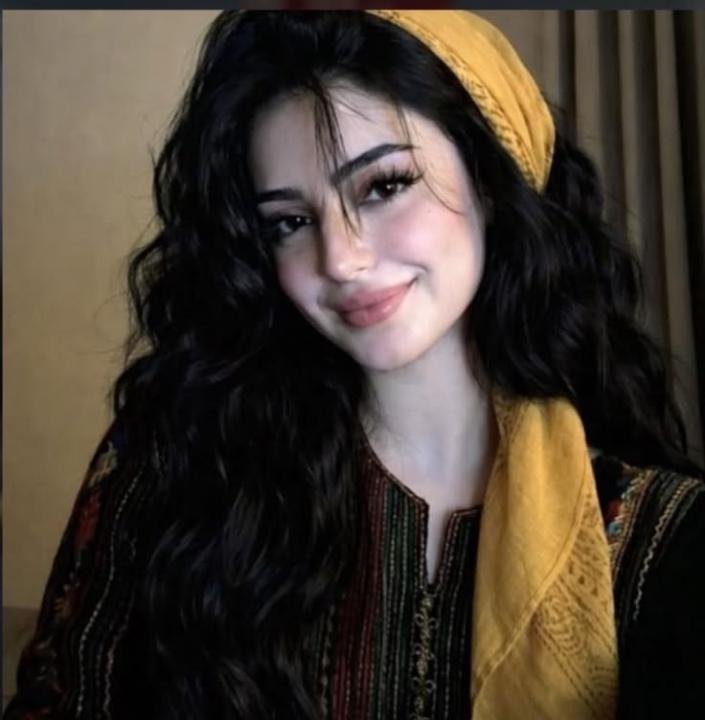 Esha Naz
