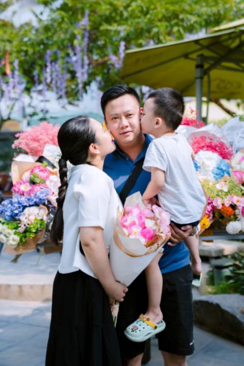Thuý Hoa Nguyễn