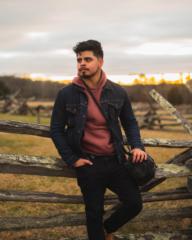 Evan Vela