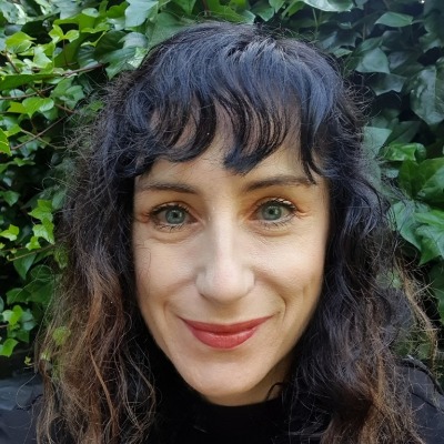 Julie Bates