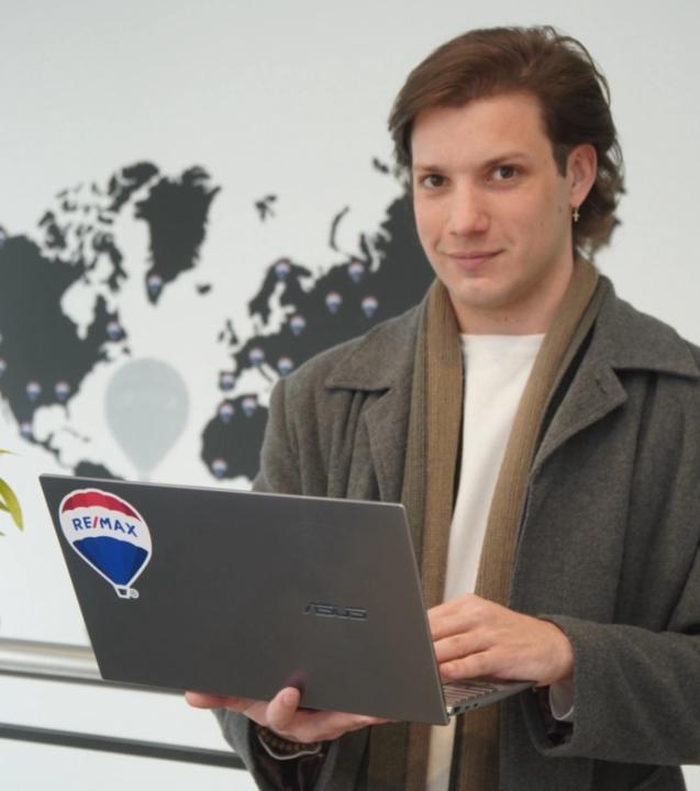 Carlos Manuel González