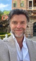 Robert Glover