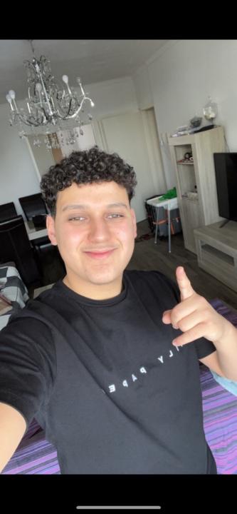 Mohammed Bouzyarsist