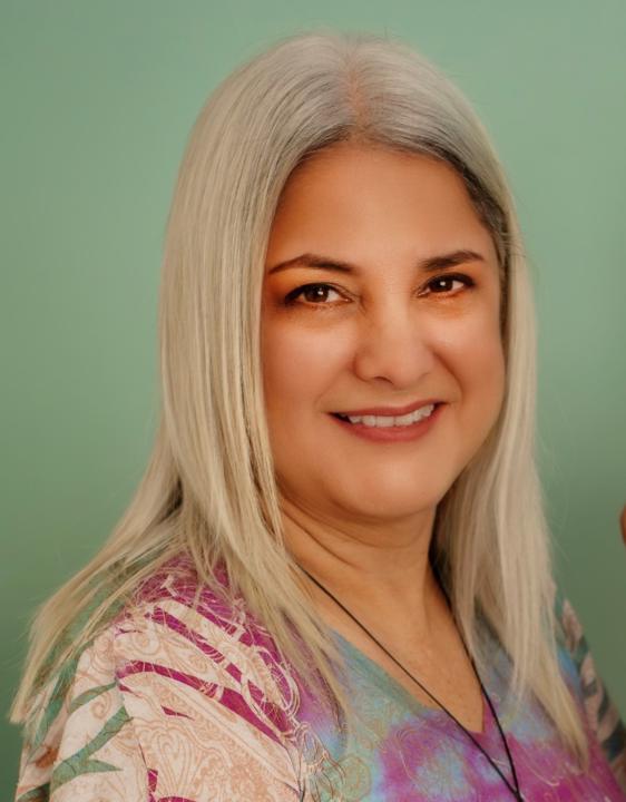 Ana Cé Saenz