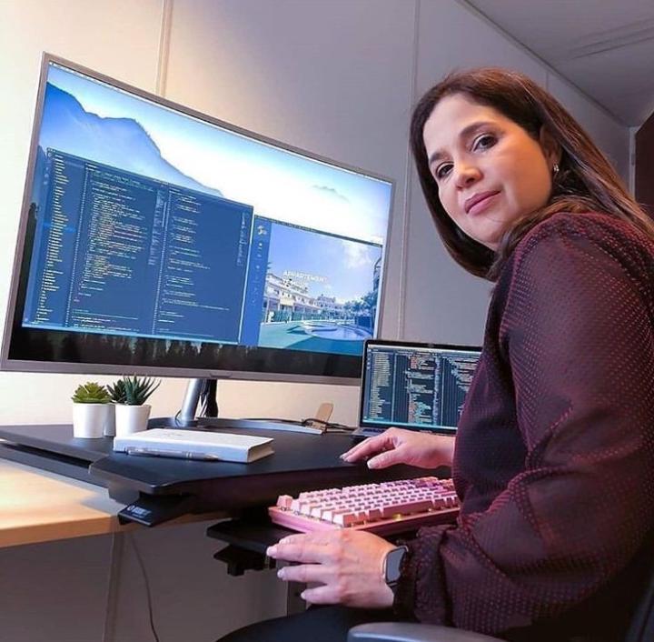 Michelle Bitcoin trader