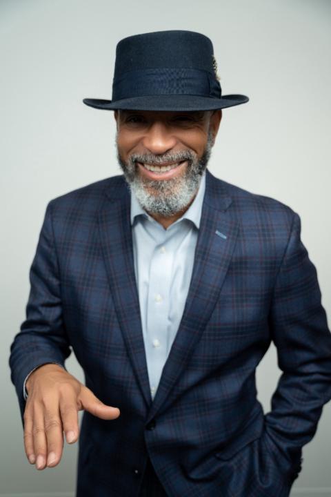 Lonney Gregory