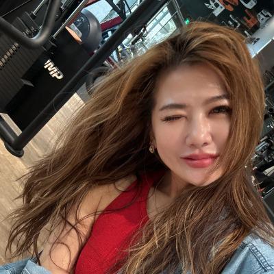 孟君 Gina