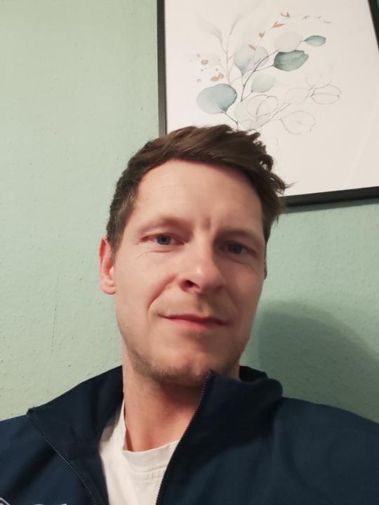 Dennis Wäscher
