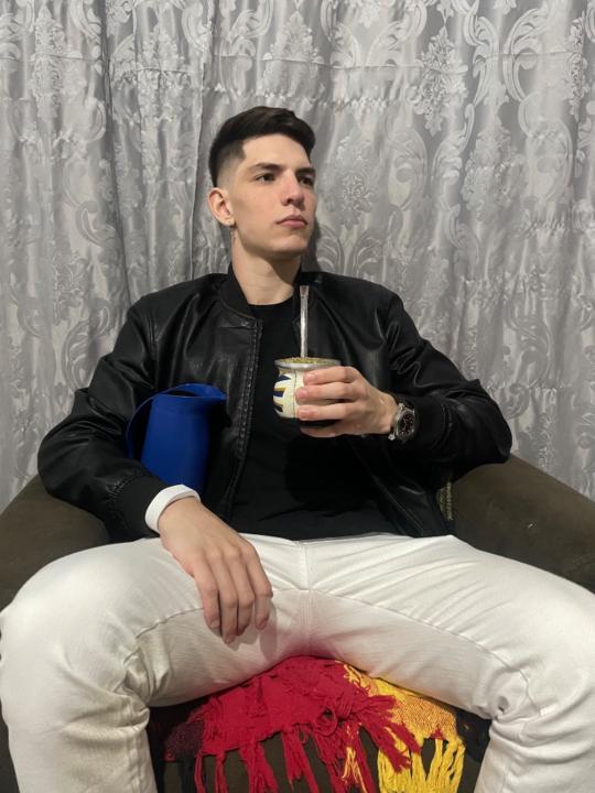 Nicolas Alvarez