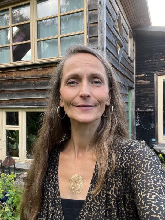 Oona Delphine Broberg Ayoeslapaz